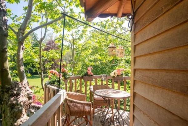 Lake Como Dream Tree House Luxury tent in Como