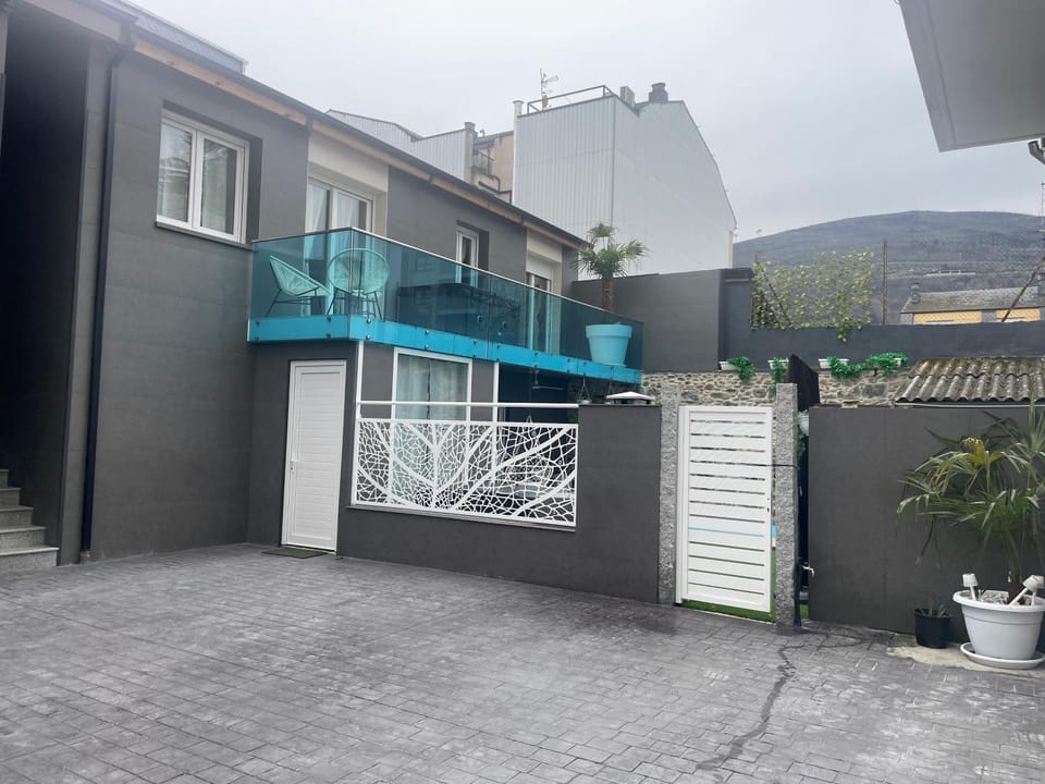 Property building, View (from property/room)