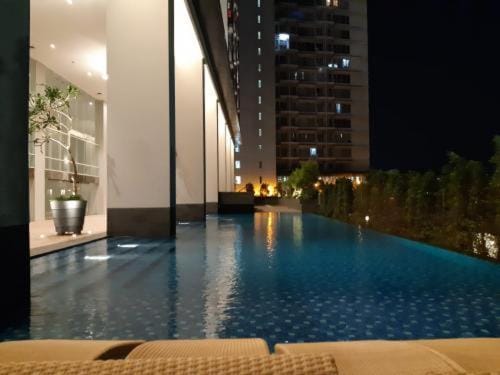 Pool view, Swimming pool, Sports