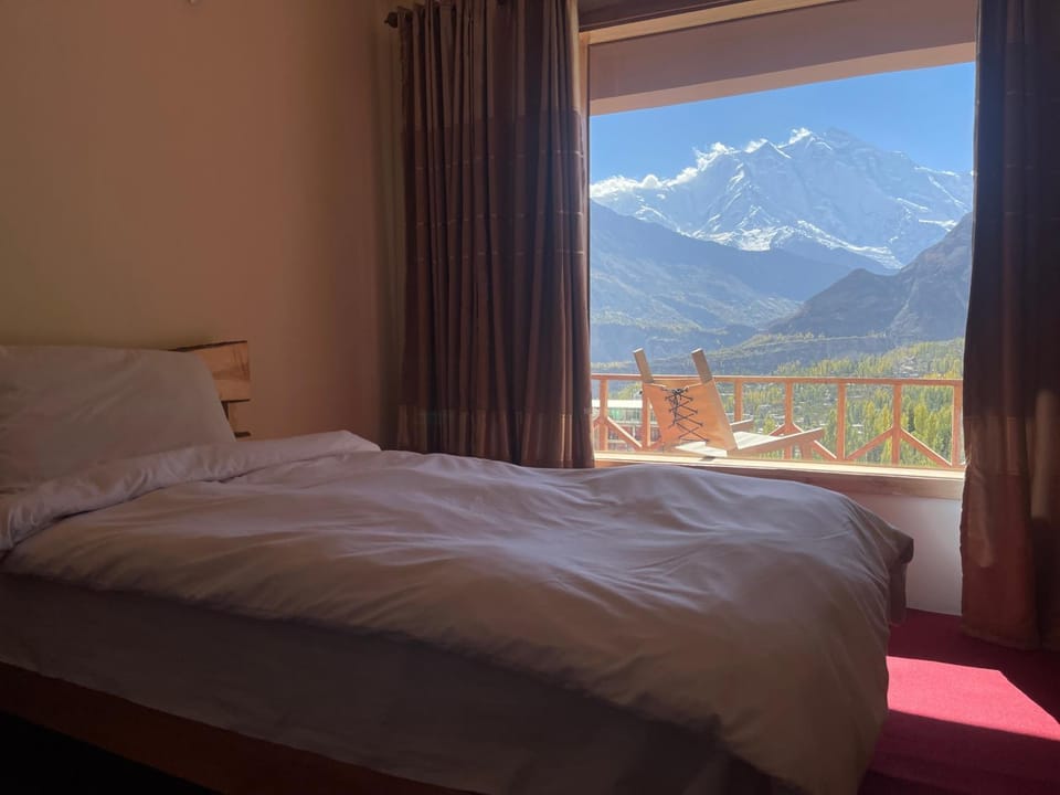 Bed, Bedroom, Mountain view