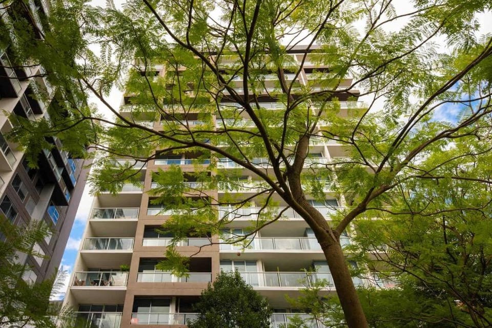 City apartment, pool & carpark Apartment in Adelaide