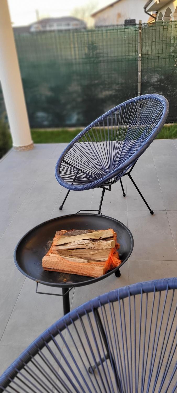 Day, BBQ facilities, View (from property/room), Balcony/Terrace, Seating area
