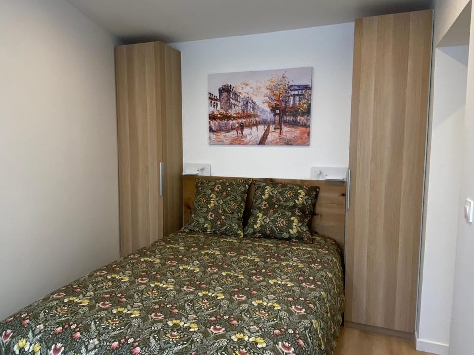 Studio 24m2 climatisé-parking privé - Lycée Roosevelt - Arena - Gare Apartment in Reims