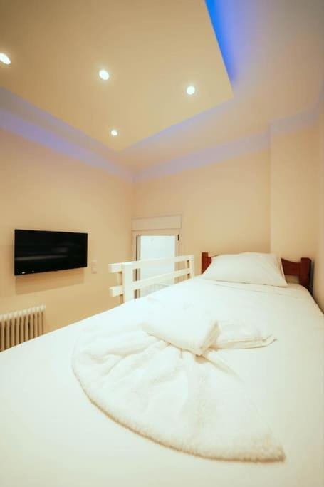 The Sandbox Apartment in Kallithea