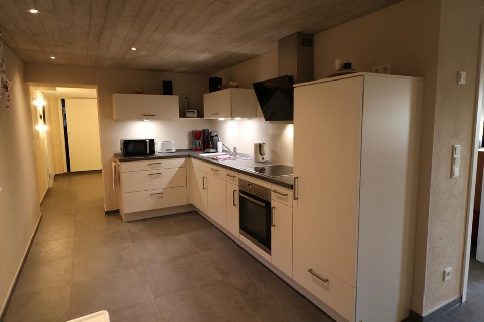 Kitchen or kitchenette, minibar, pet friendly, stove, toaster