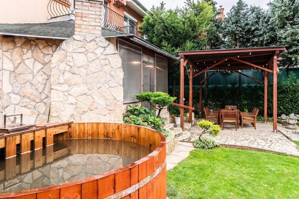 Patio, Hot Tub
