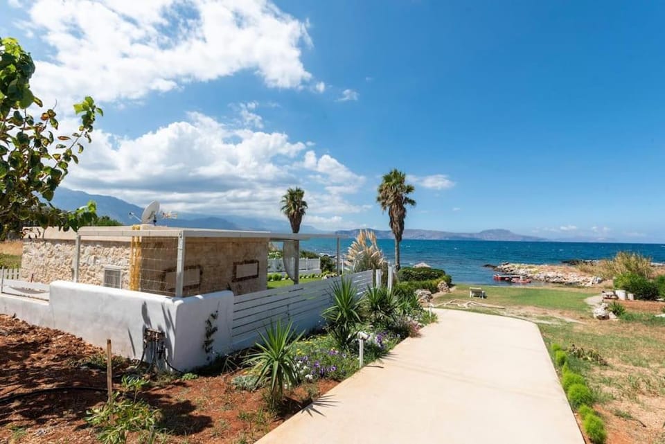 Artemis Seafront Stone Studio House in Crete