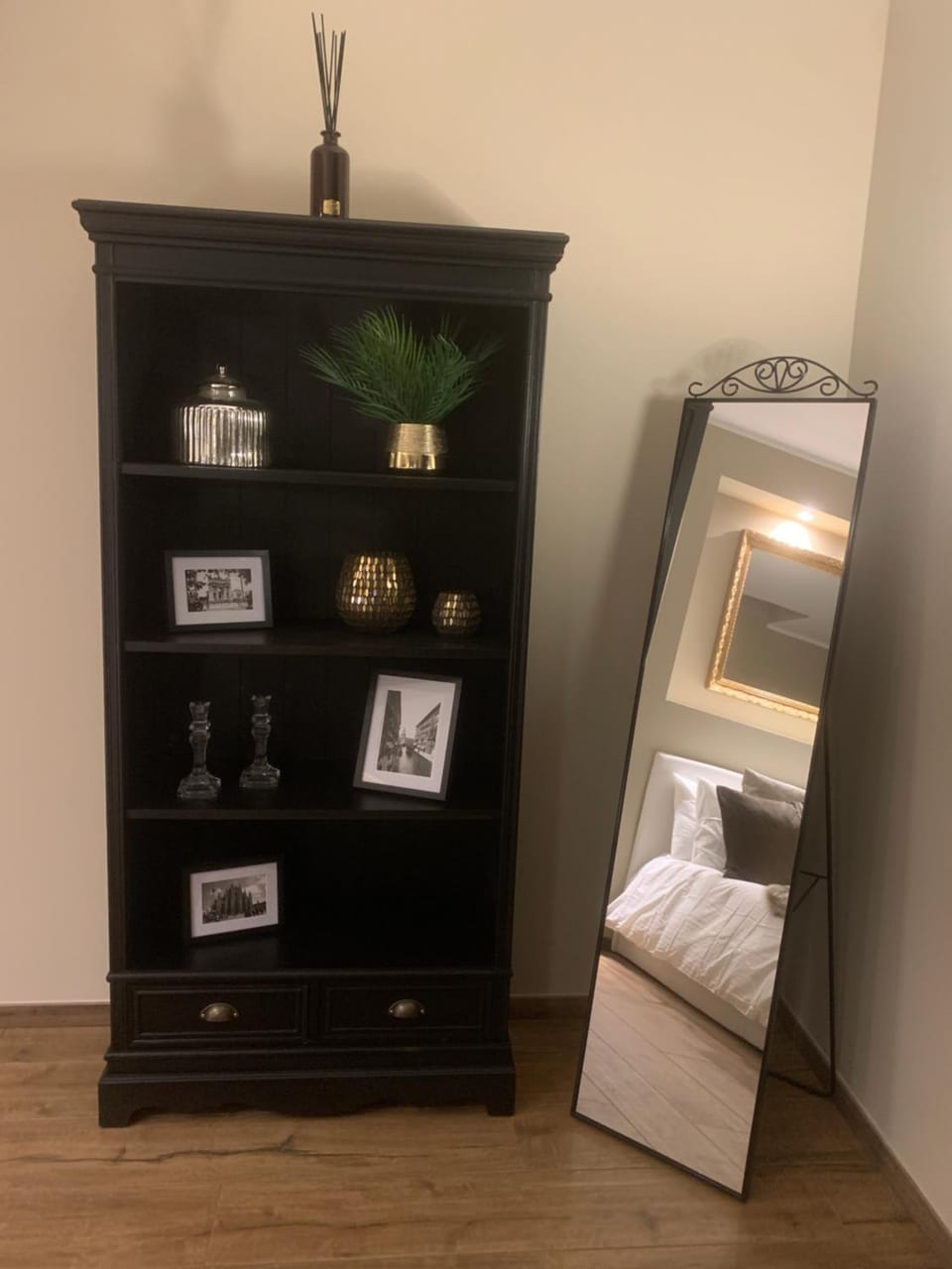 Photo of the whole room