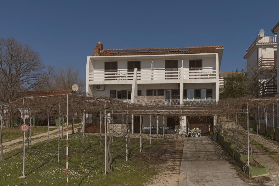 Property building, Garden view, Parking