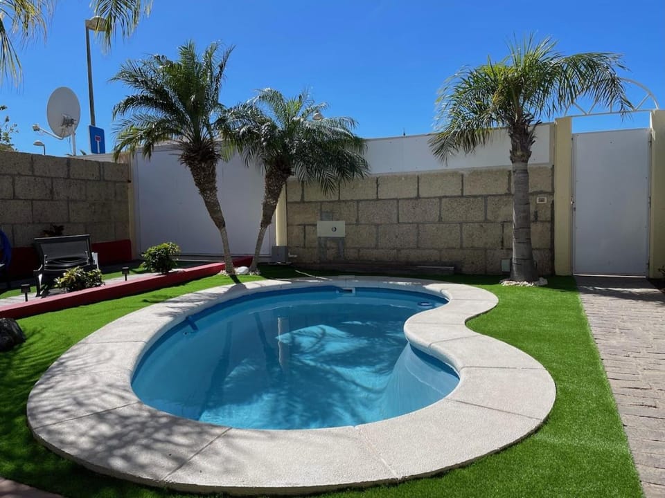 Garden, Swimming pool