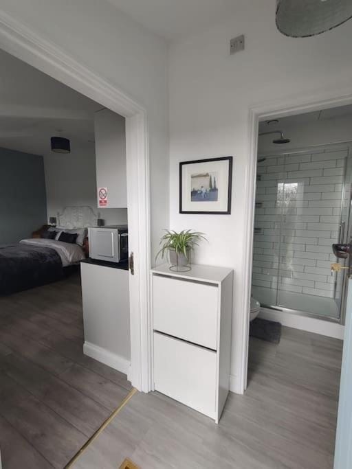 The Studio @ Cleeve Hill Apartment in Bath