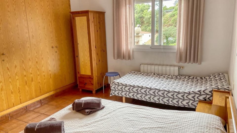 Living room, Bedroom