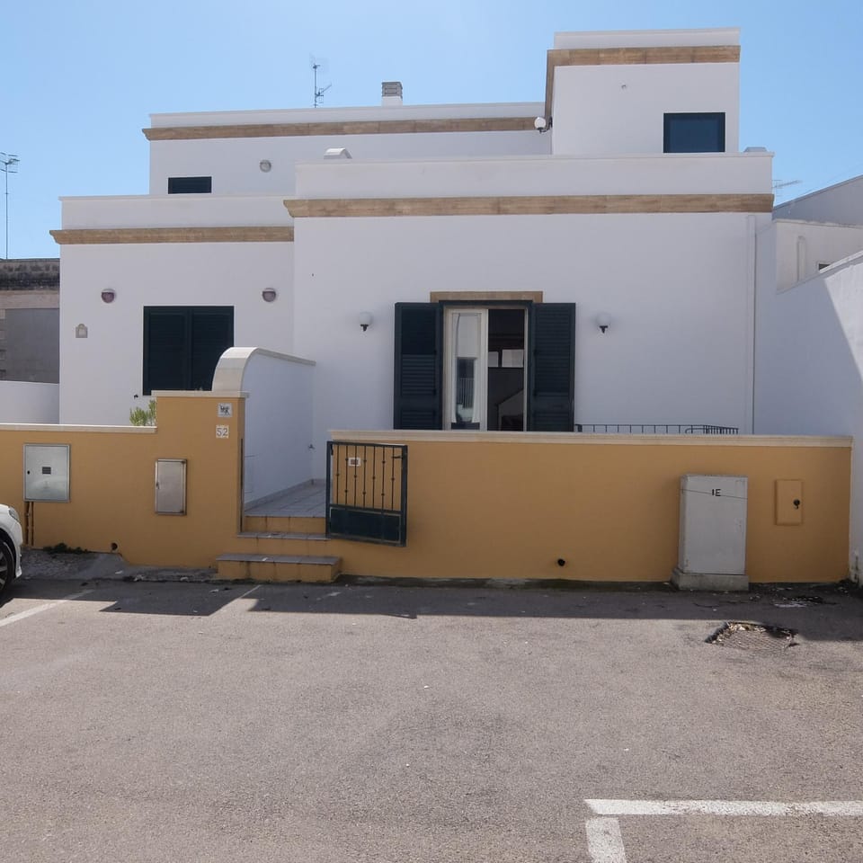 Property building, Parking