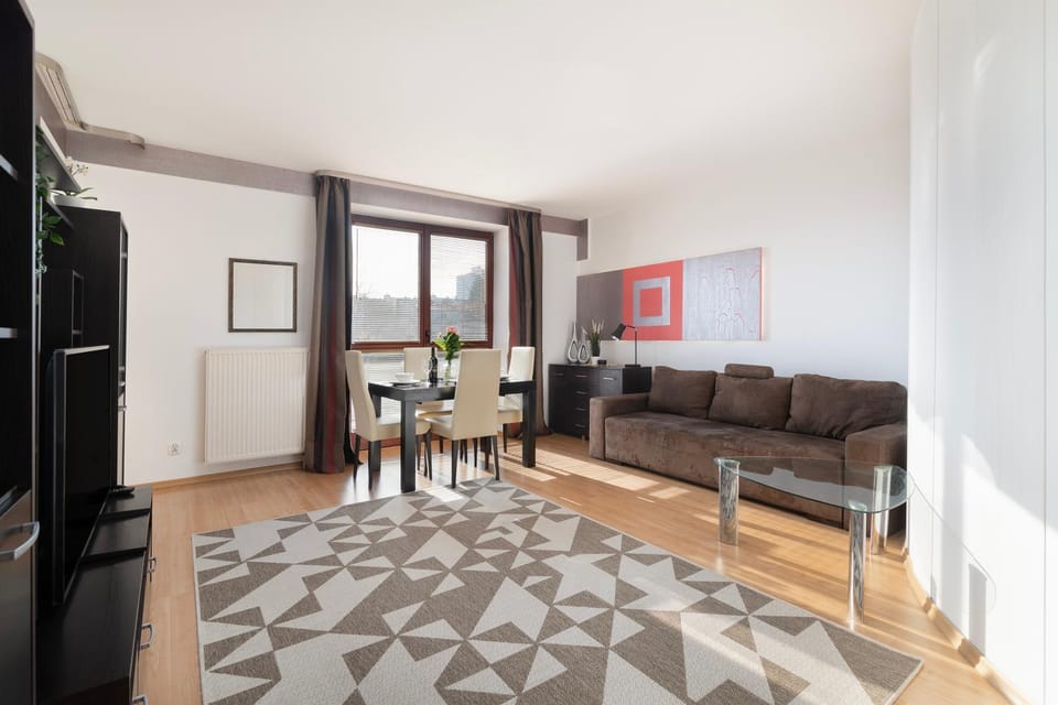 Easy Rent Apartments - Family, Centrum, Free parking, 24h Check-in Apartment in Masovian Voivodeship
