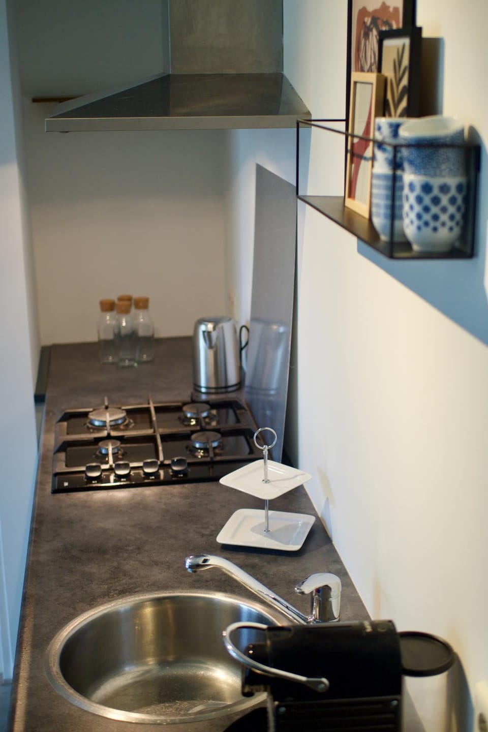 Kitchen or kitchenette, pet friendly, stove
