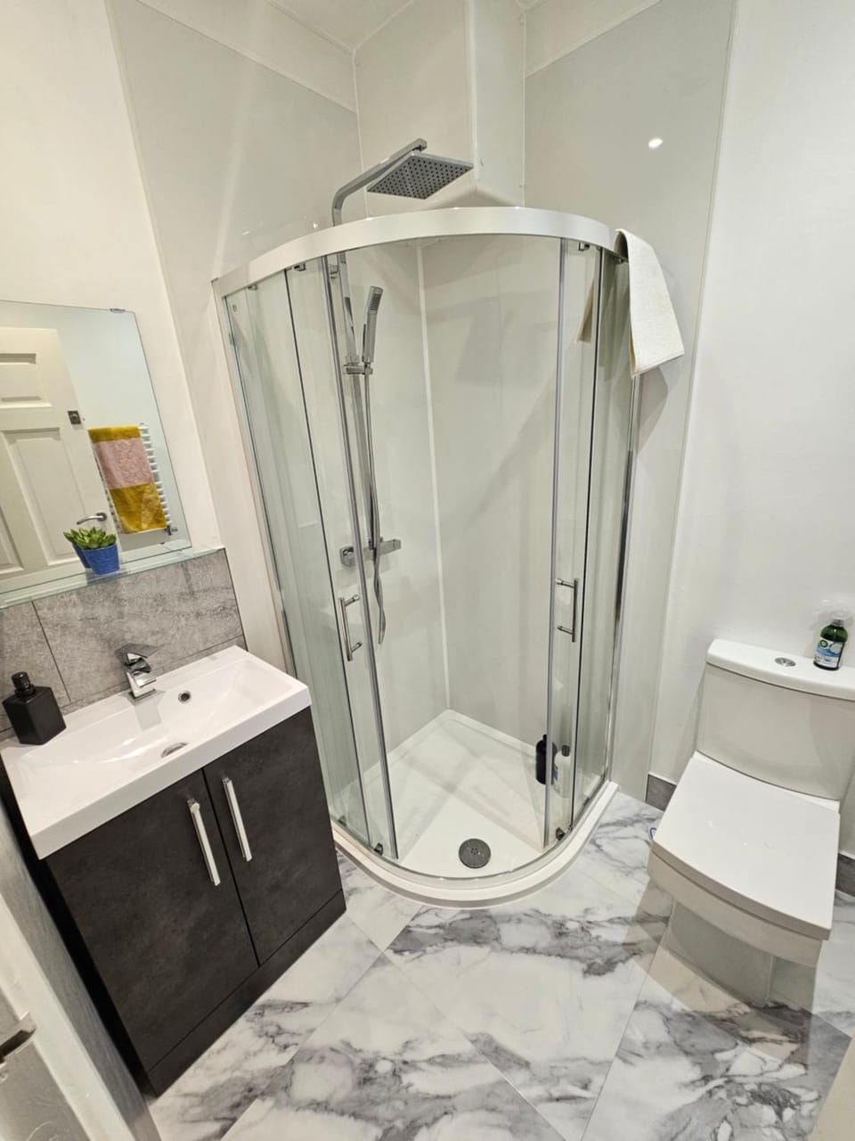 Shower, Toilet, Bathroom