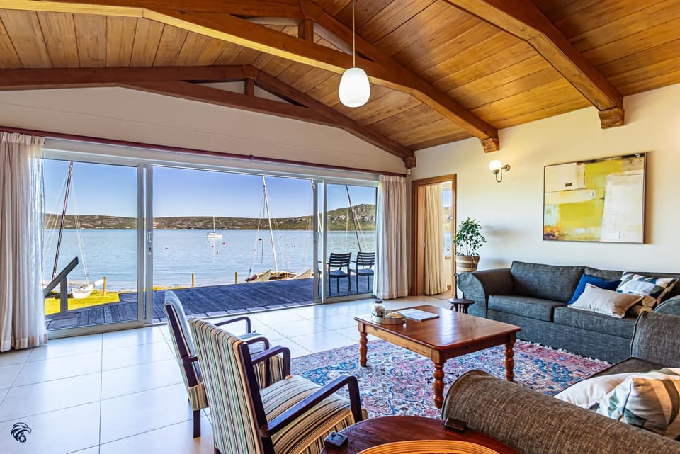View (from property/room), Seating area, Sea view