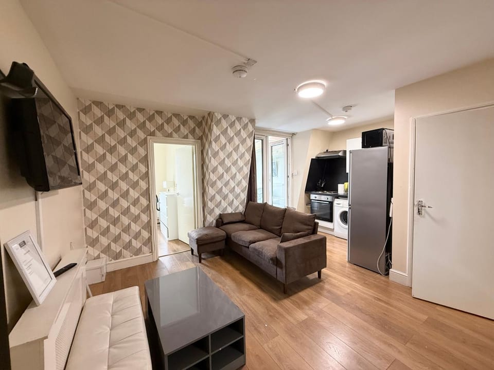 Comfy Apartment - Finchley Road Apartment in London Borough of Camden