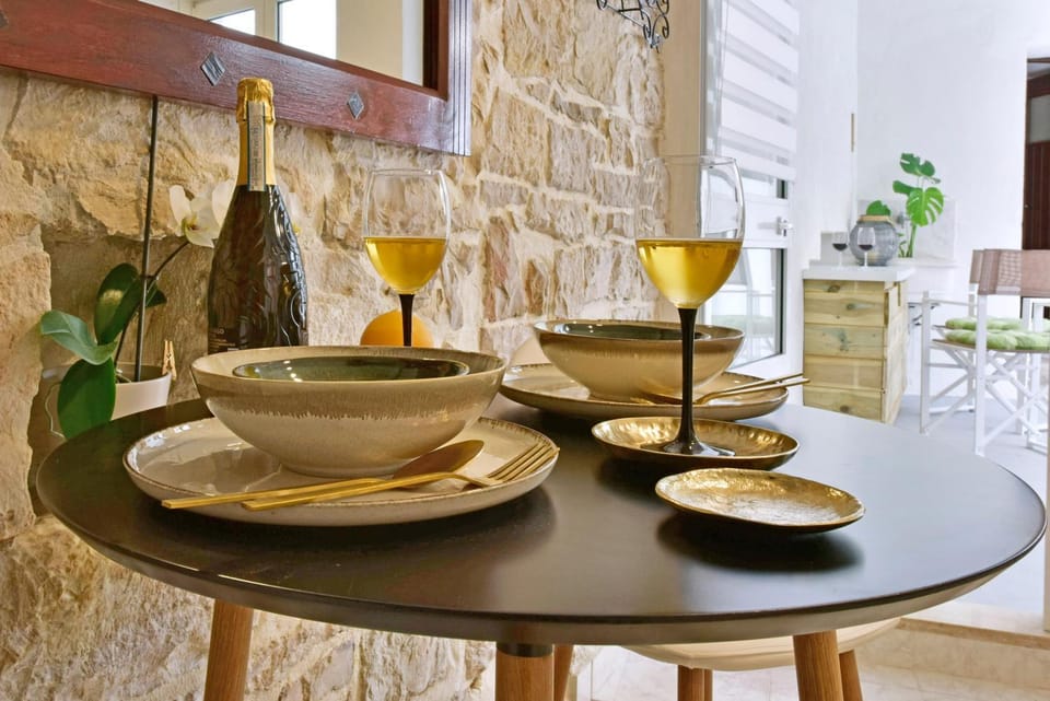 Summer, Balcony/Terrace, Decorative detail, Seating area, Dining area