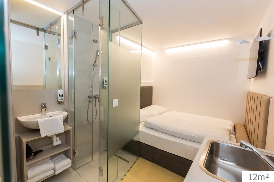 Shower, Toilet, Bed, Bathroom, Photo of the whole room, Bedroom, Bath, towels