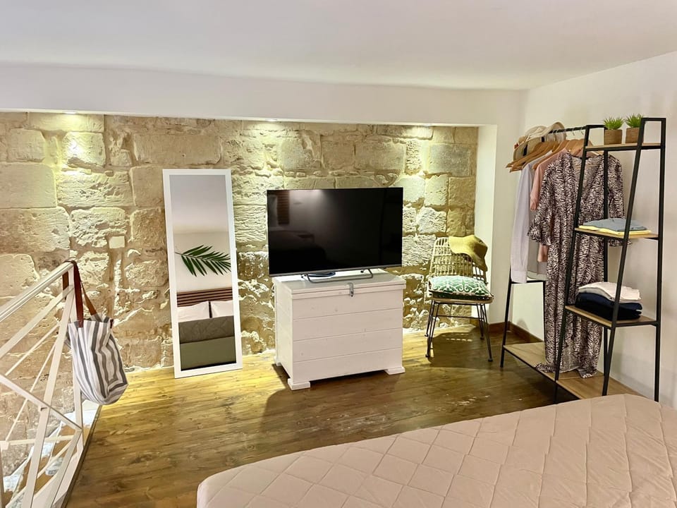 TV and multimedia, Bedroom