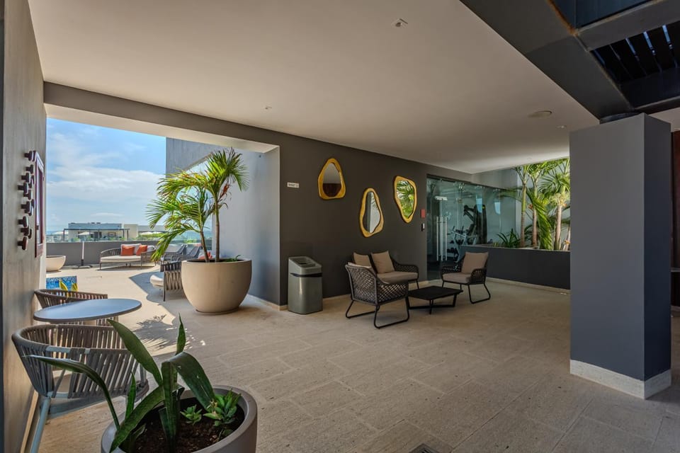 Communal lounge/ TV room