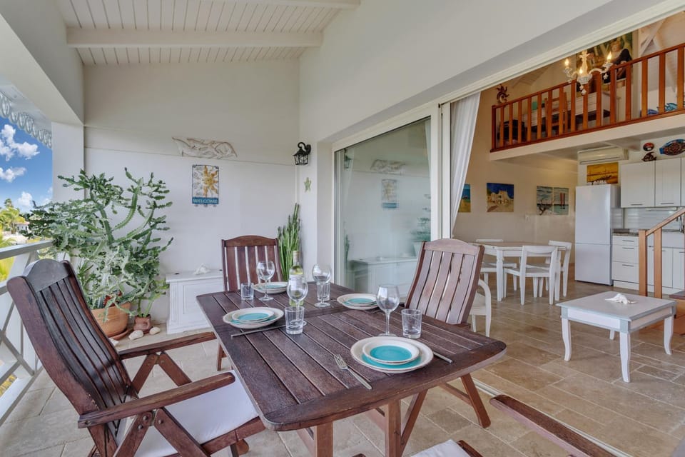 Balcony/Terrace, Living room, Seating area, Dining area