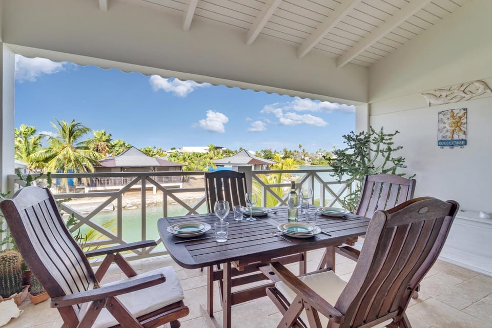 View (from property/room), Balcony/Terrace, Balcony/Terrace, Seating area, Dining area