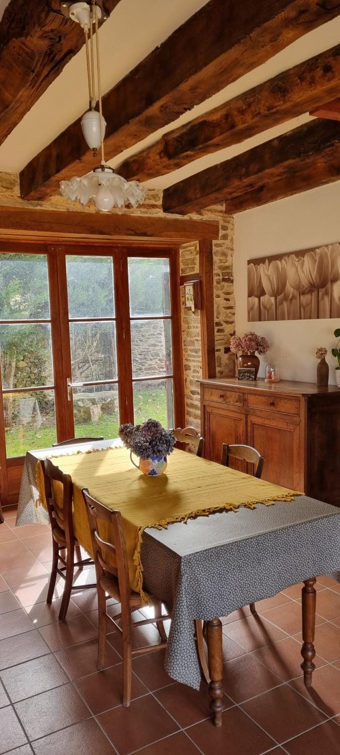 Living room, Dining area