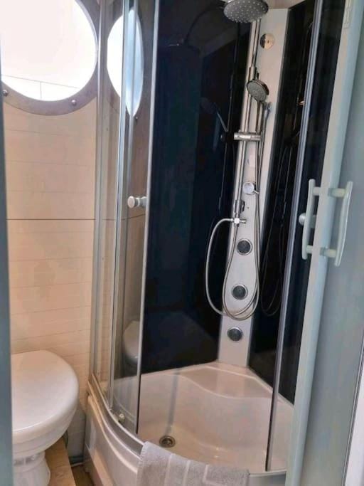 Shower, Toilet, Bathroom