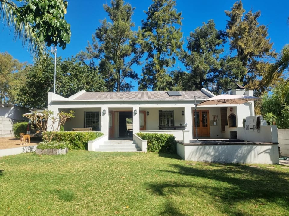 Property building, Garden, Garden view
