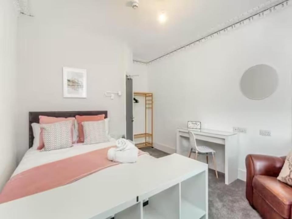 Bed, Bedroom