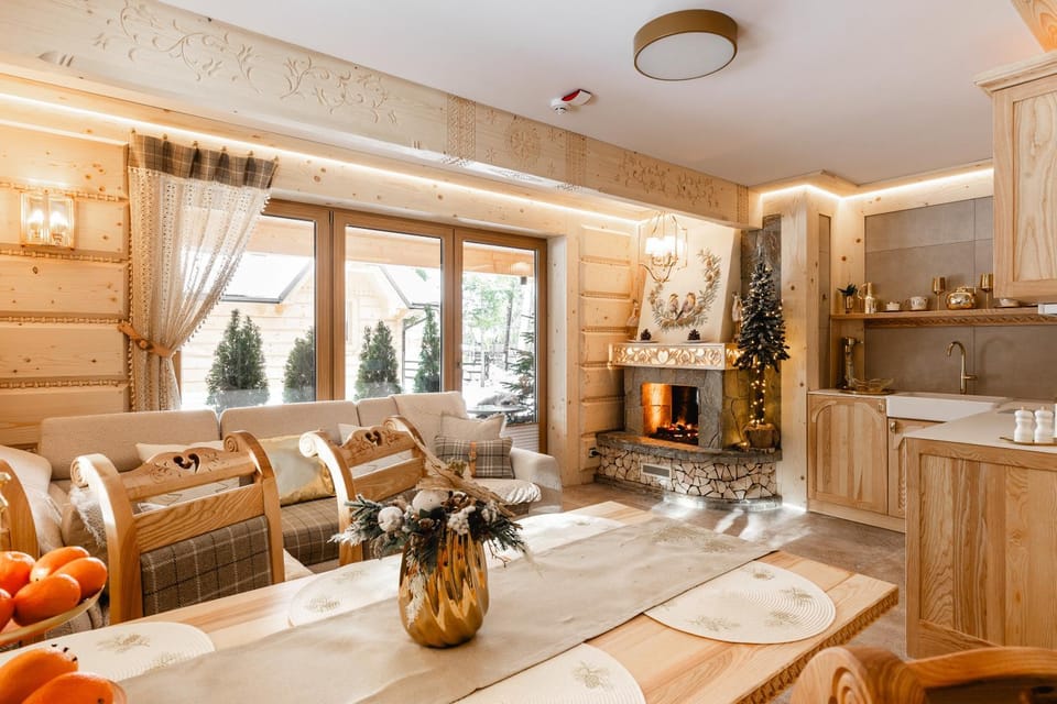 Kitchen or kitchenette, Living room