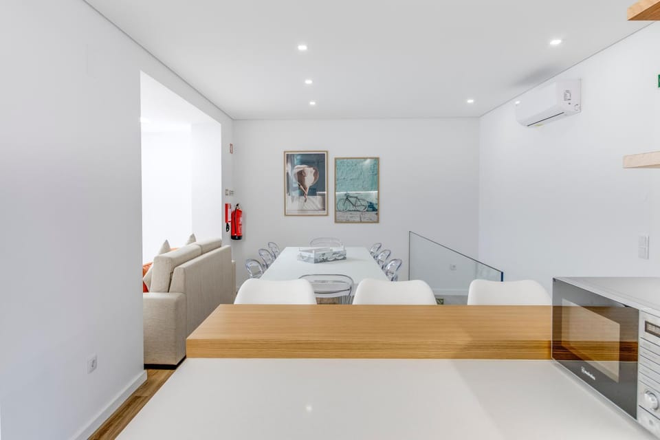 Living room, Dining area, air conditioner