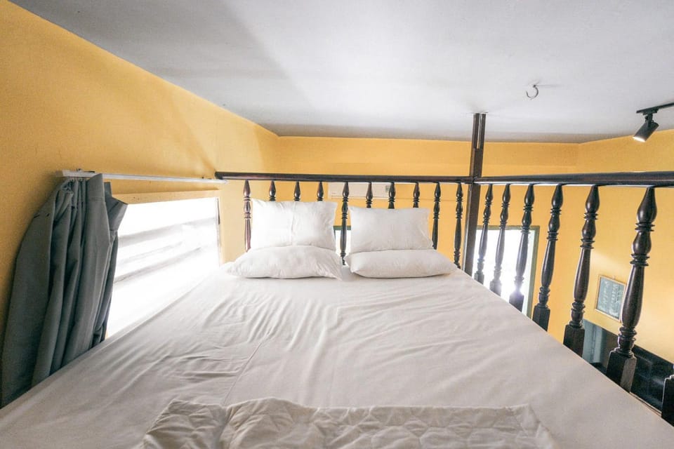 Stay&Chill - S.5 - Nostalgic studio near Bui Vien Apartment in Ho Chi Minh City