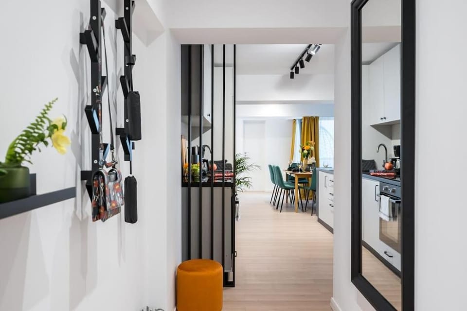 Spectacular Apartment - 4BR-Terrace - Piata Romana Apartment in Bucharest