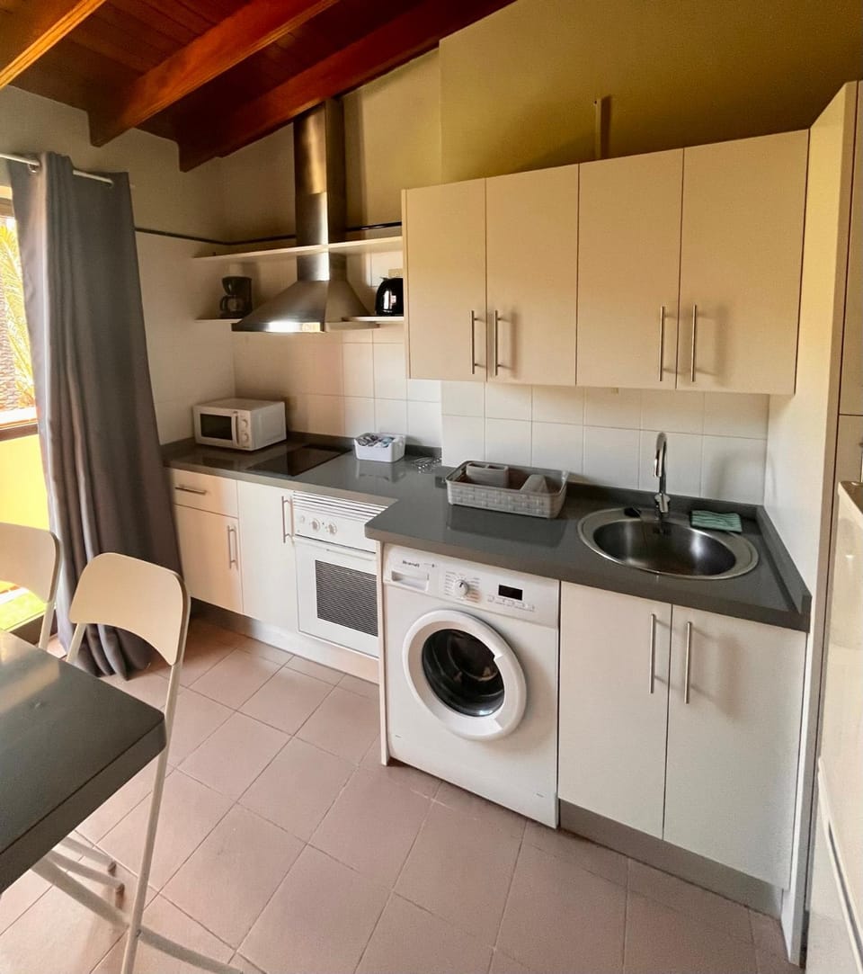 Kitchen or kitchenette, minibar, pet friendly, stove, washing machine