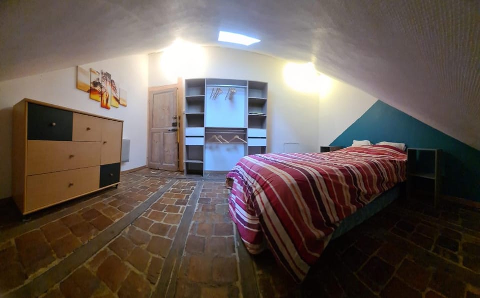Bedroom, wardrobe