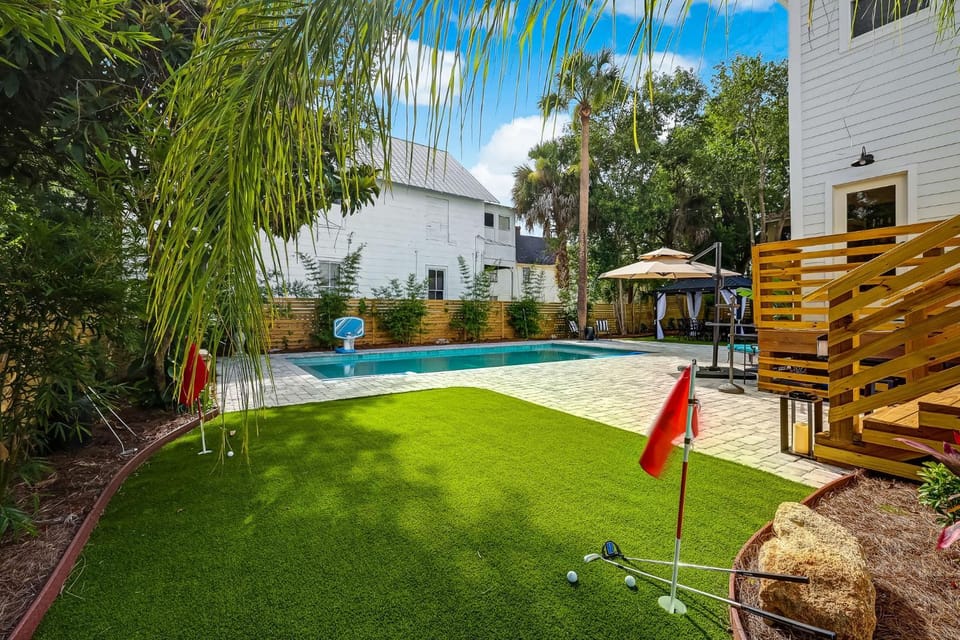 The Gatsby Mansion Heated Pool Heart of Town House in Saint Augustine