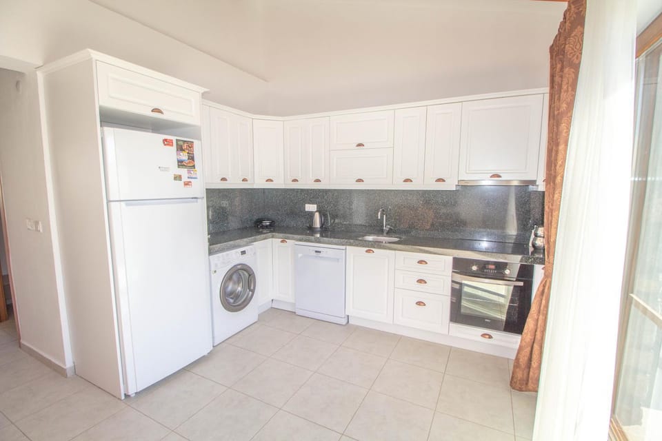 Coffee/tea facilities, dishwasher, pet friendly, stove, washing machine