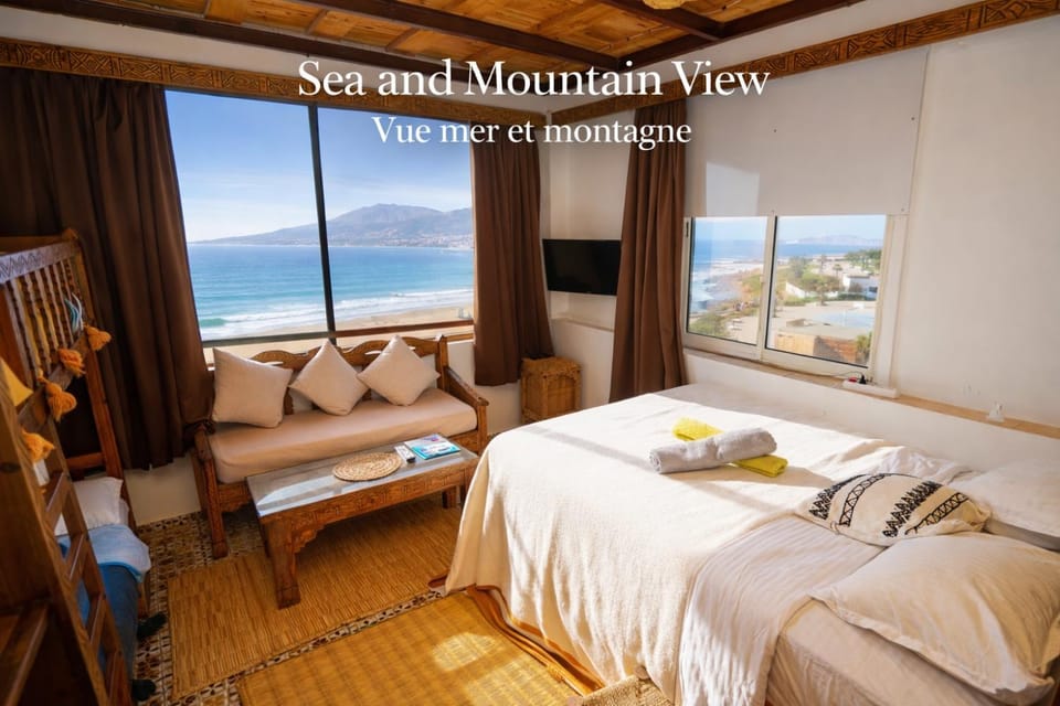 Natural landscape, TV and multimedia, Bedroom, Mountain view