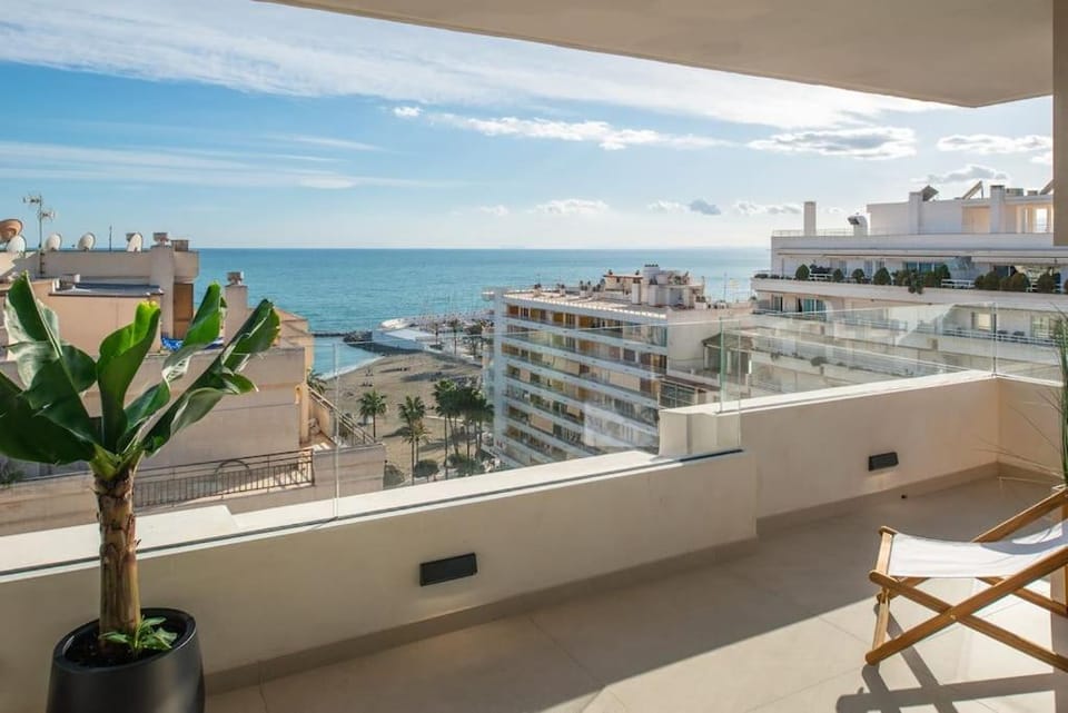 luxury penthouse with panoramic sea view Apartment in Marbella