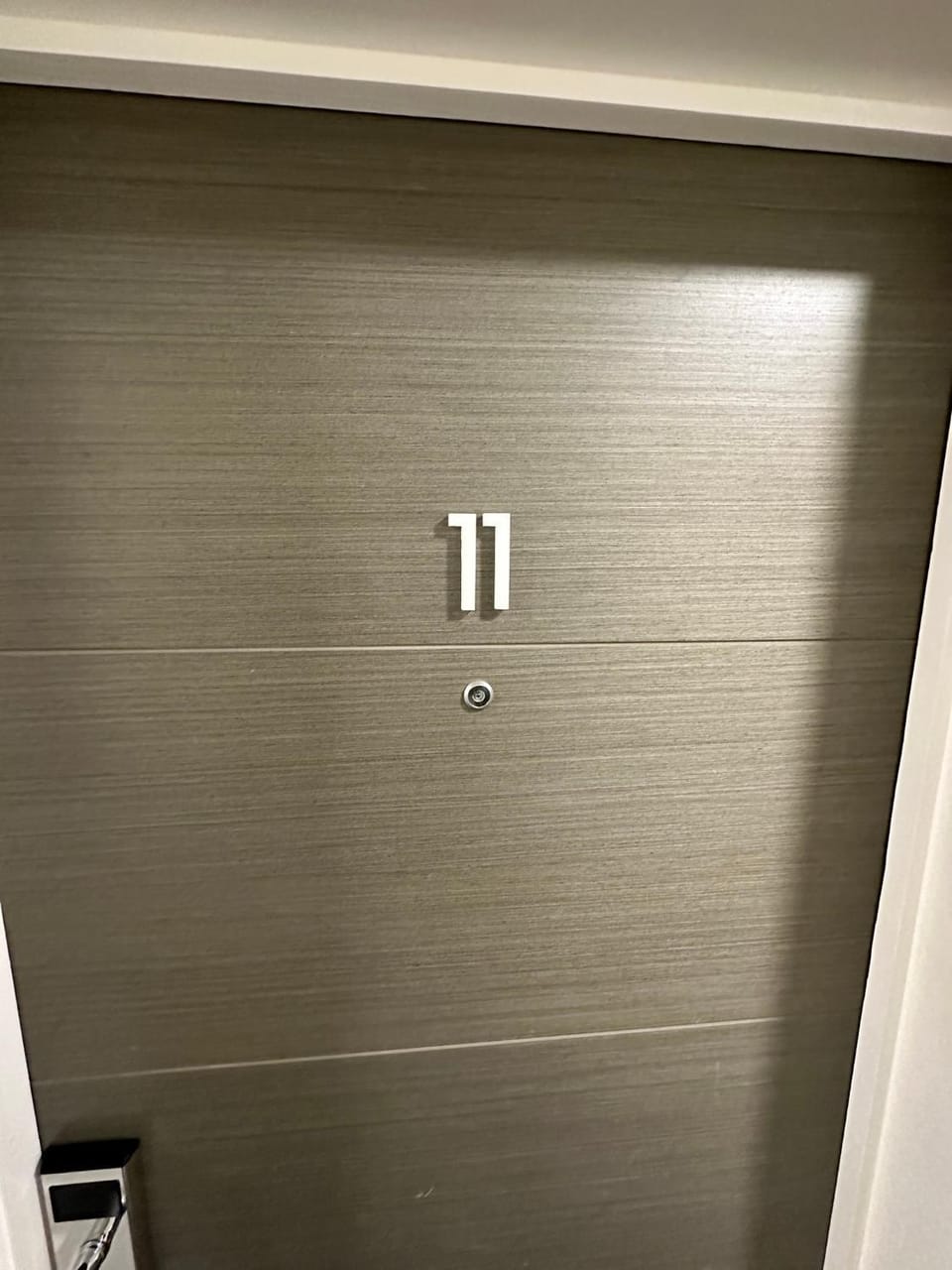 Beautiful Couples Retreat - FREE Parking & WiFi - 1 Minute walk to Poole Quay - Great Location - Free Parking - Fast WiFi - Smart TV - Newly decorated - sleeps up to 2! Close to Poole & Bournemouth & Sandbanks Apartment in Poole