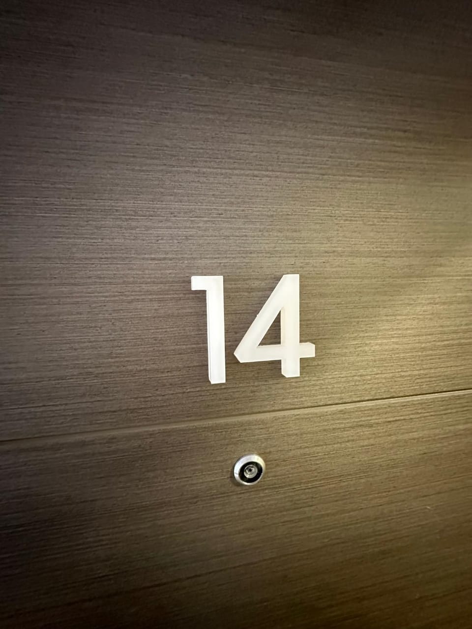 Stylish 2 Bedroom Apartment - Free Parking & WiFi - 1 Minute walk to Poole Quay - Great Location - Free Parking - Fast WiFi - Smart TV - Newly decorated - sleeps up to 4! Close to Poole & Bournemouth & Sandbanks Apartment in Poole
