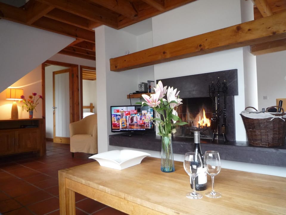 Communal lounge/ TV room, Living room