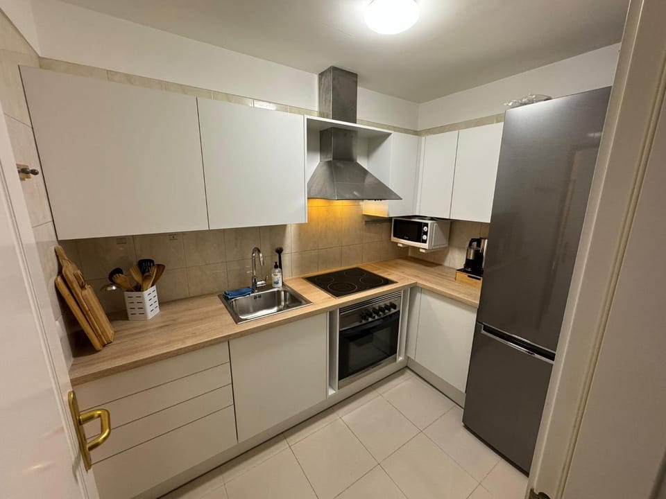 Kitchen or kitchenette, oven, toaster