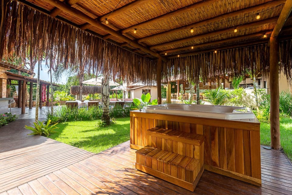 Patio, Spring, Day, Garden, Hot Tub, Garden view
