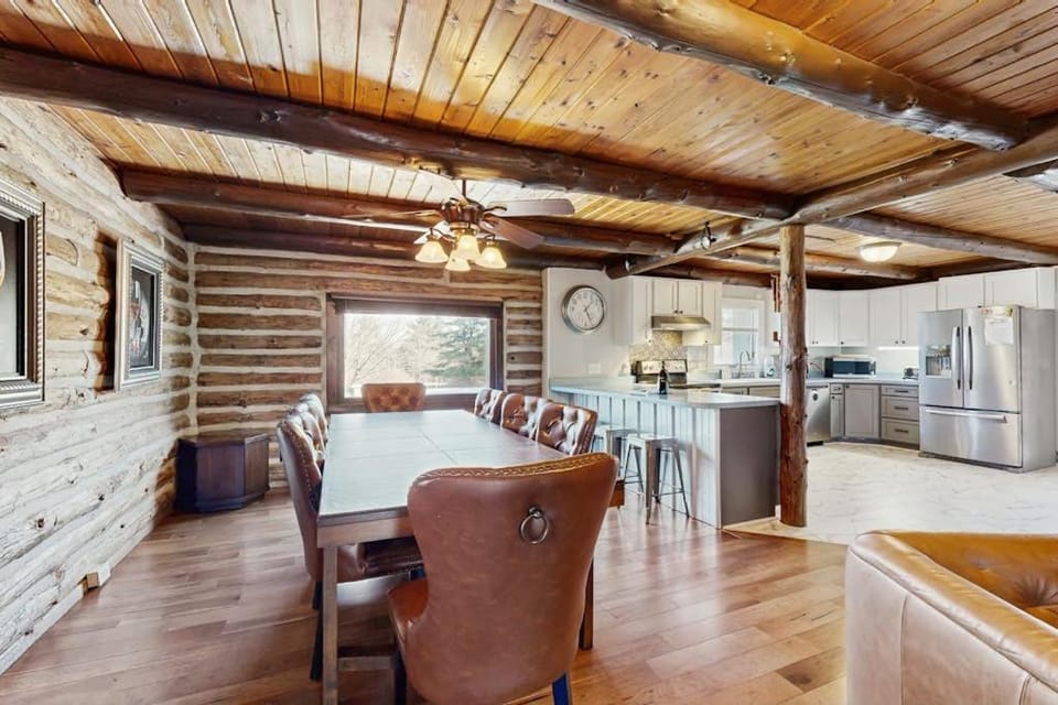 Rock Stream Sanctuary House in Seneca Lake