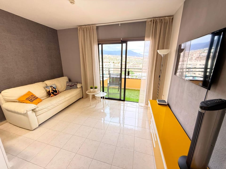 Skyline View Apartment - FREE PRIVATE Parking Including & Guest BONUS Apartment in Canary Islands