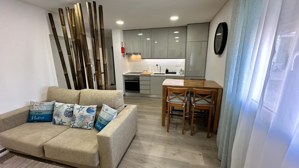 Living room, Dining area, oven, stove